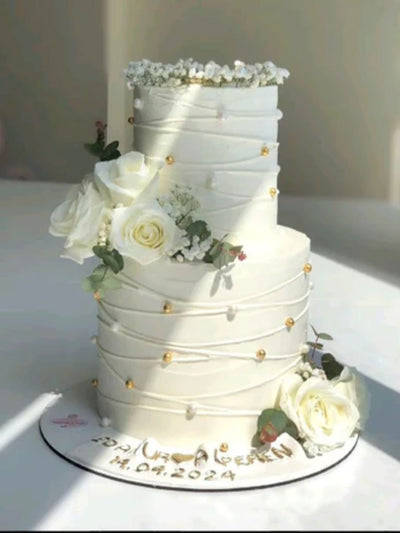 Pearl Wedding Cake